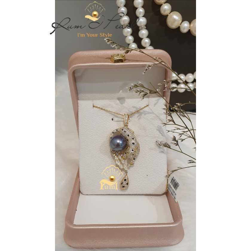 Mặt dây chuyền ngọc trai biển cao cấp báo Cartier