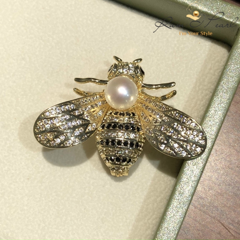 Trâm cài áo chú ong Dior
