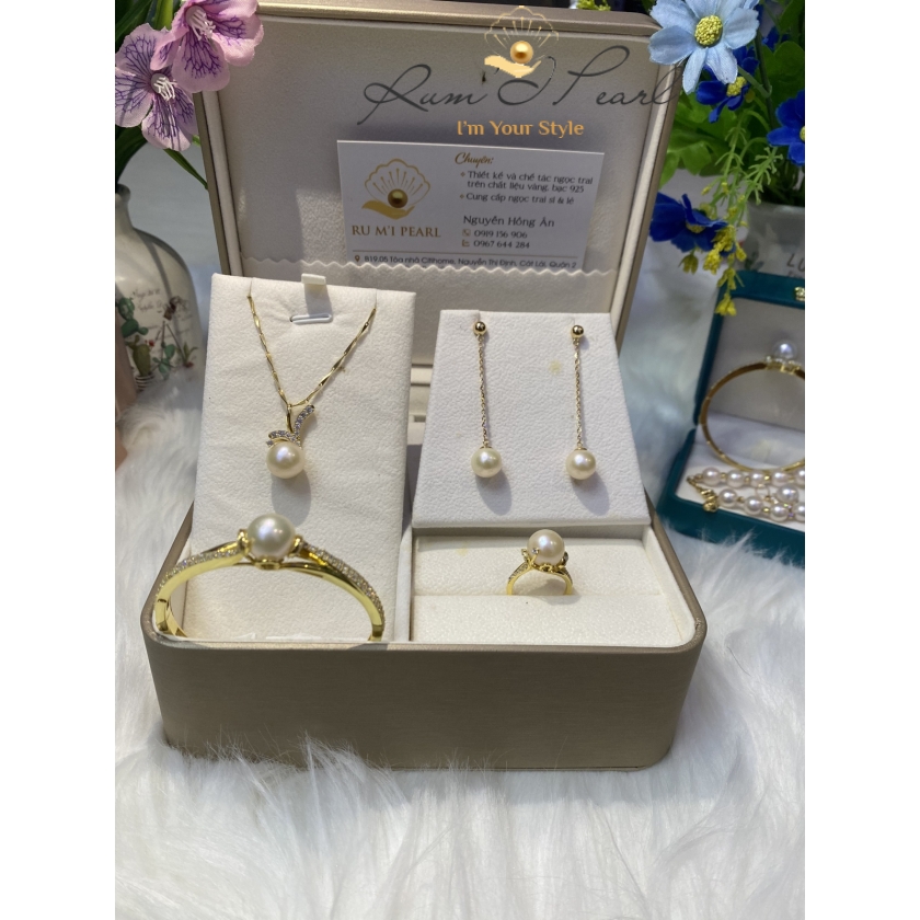 Bộ trang sức ngọc trai duyên dáng